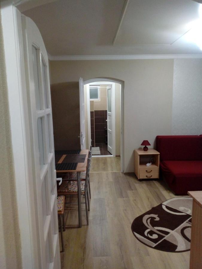 Kiraly Apartman جورجيني المظهر الخارجي الصورة